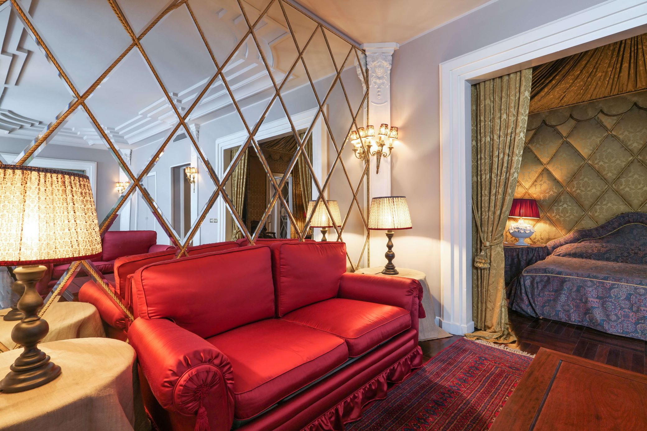 Galleria Luxury Apt