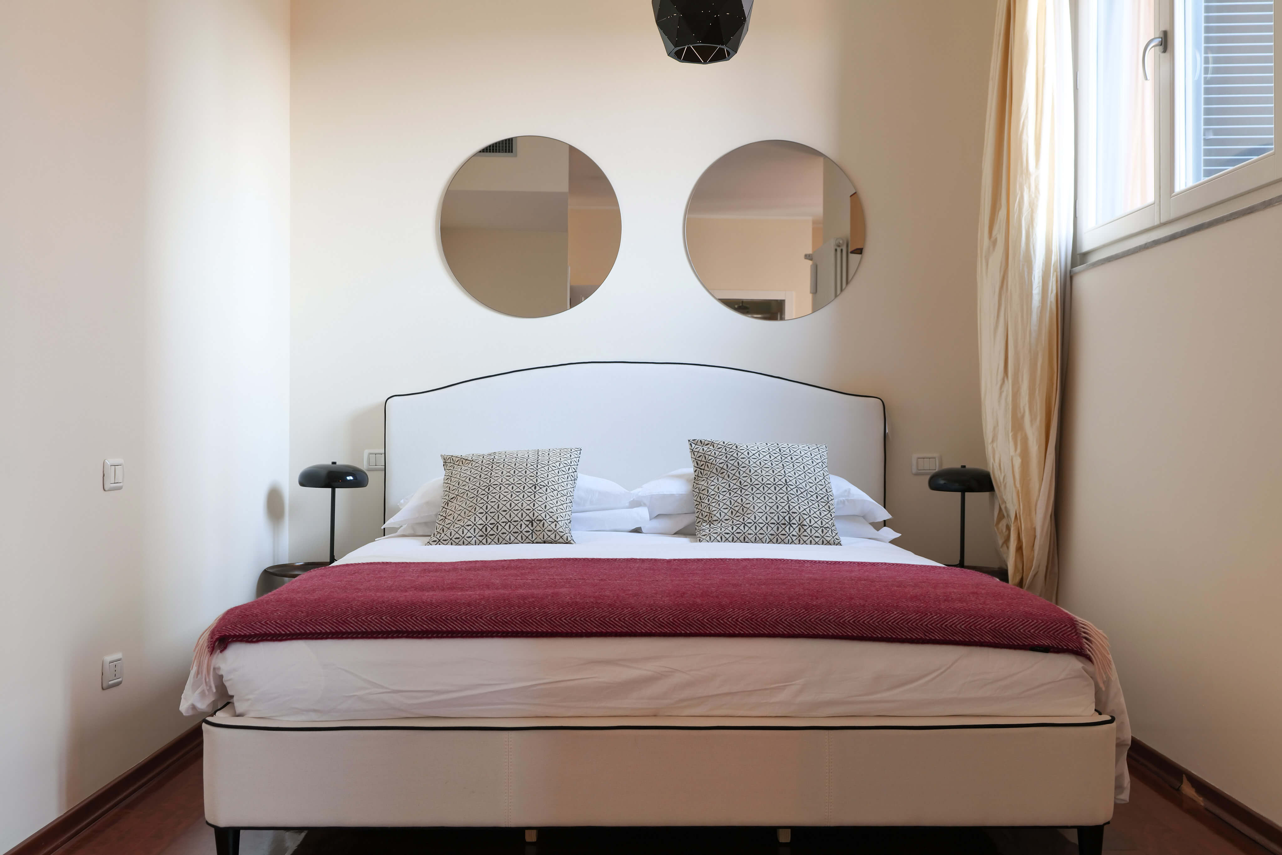 Lux Attic Palestro