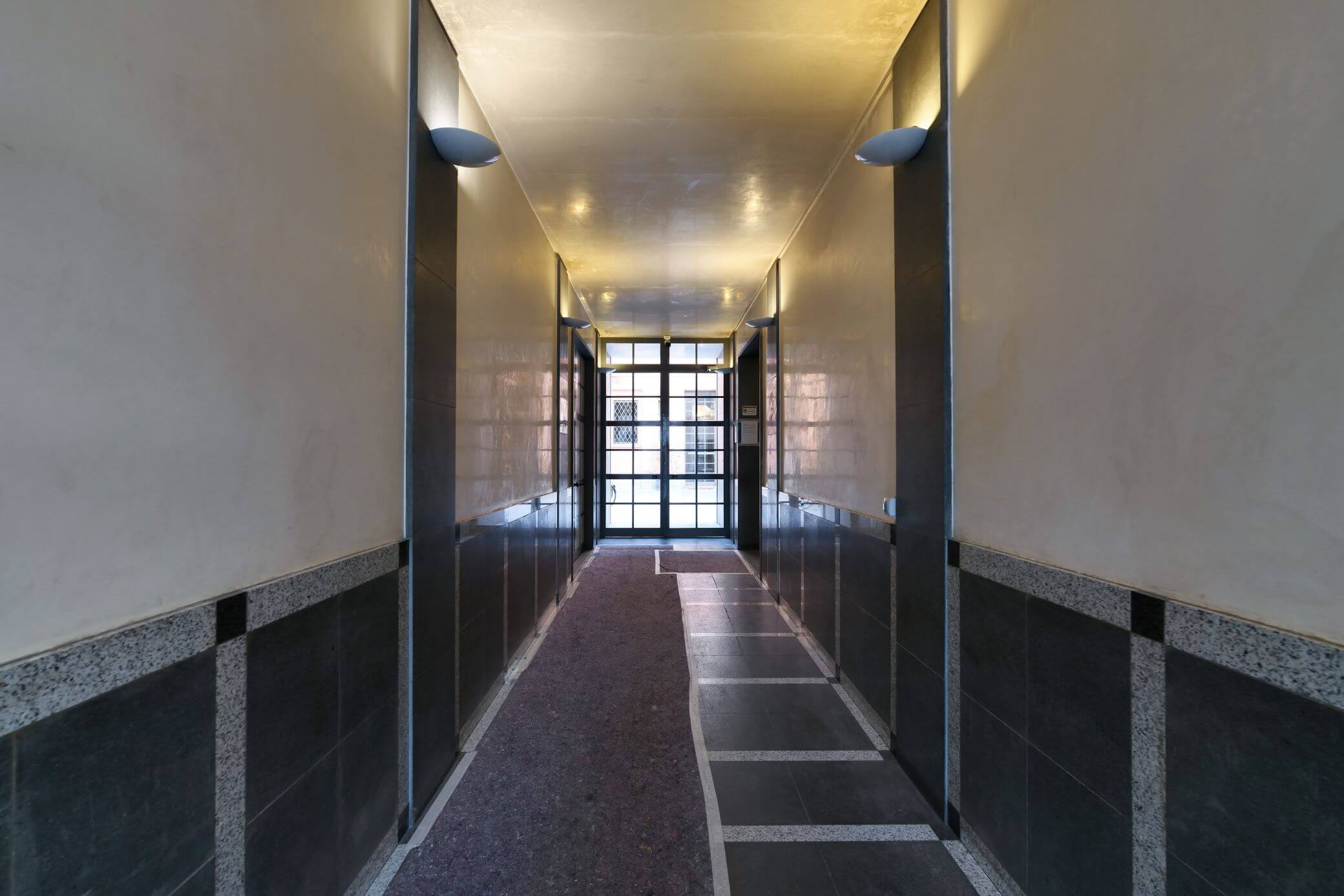 Charming San Babila Apt